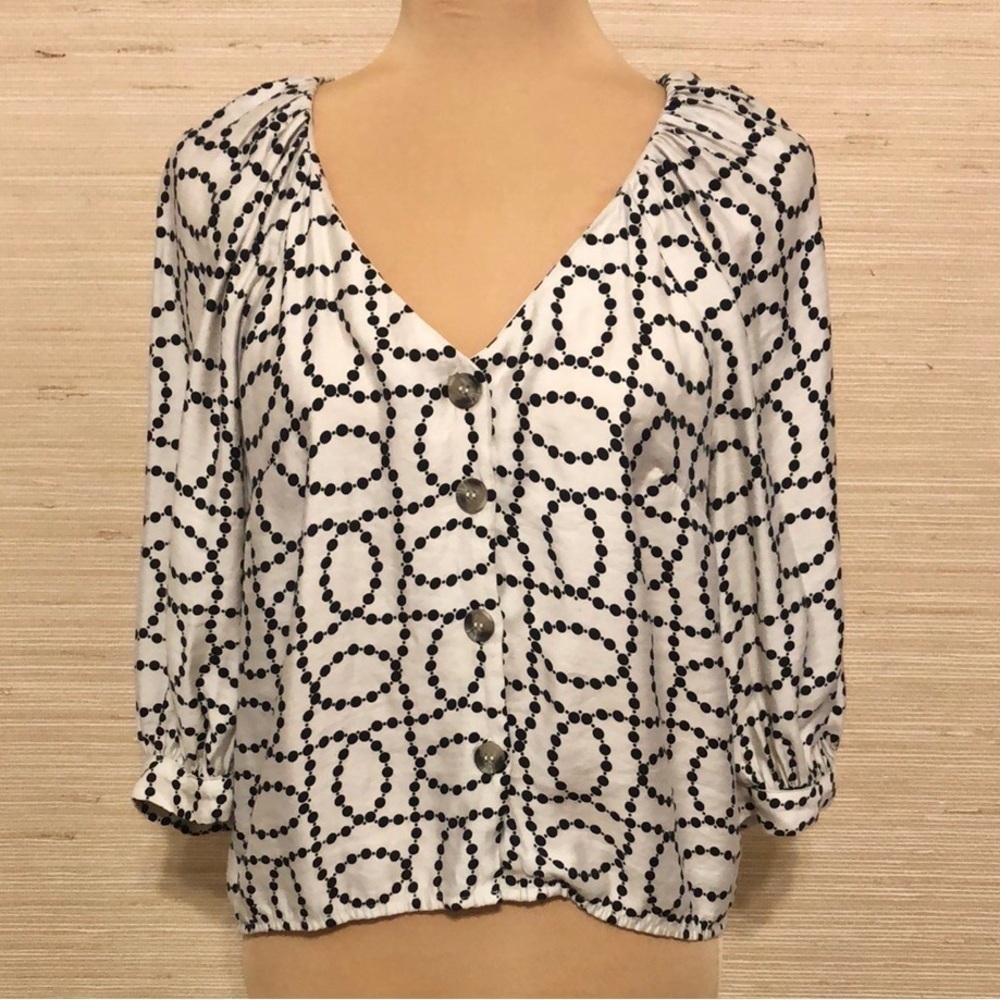 Women's Abstract Puff Sleeve Button Front Cropped Blouse size Small